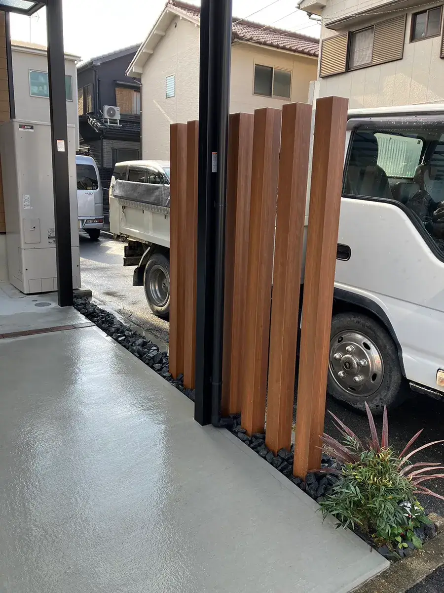 ガーテリアスリットスクリーン工事施工例