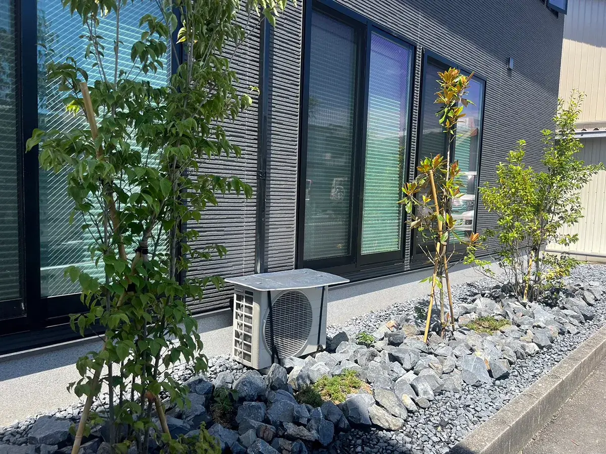 ガーテリア目隠し植栽施工例