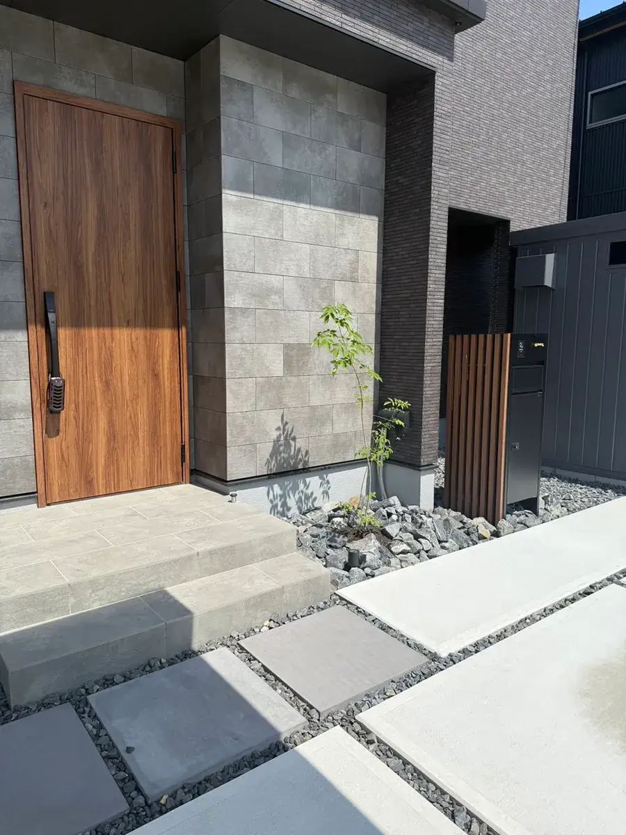 ガーテリア新築外構玄関まわり施工例