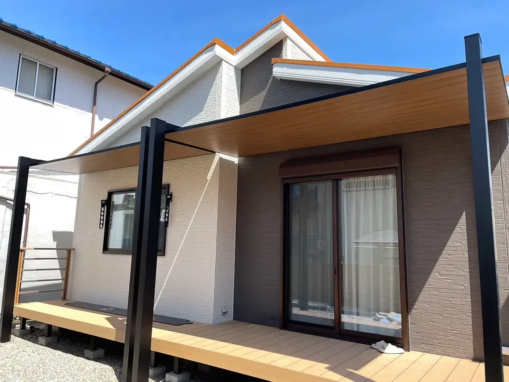 ウッドデッキとテラス屋根施工例