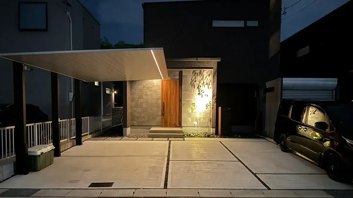 ガーテリア新築外構夜間照明施工例