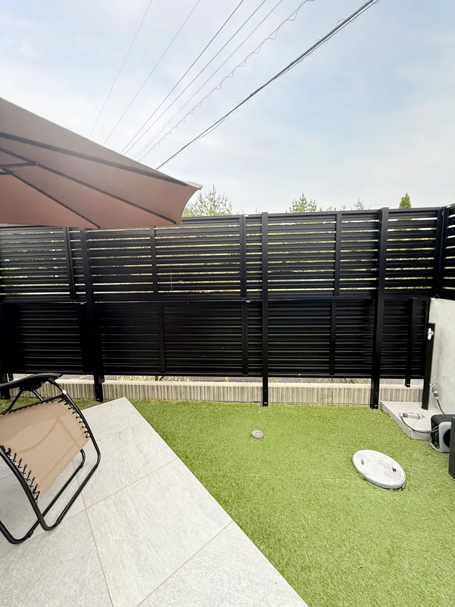 庭まわり目隠しフェンス増設施工例