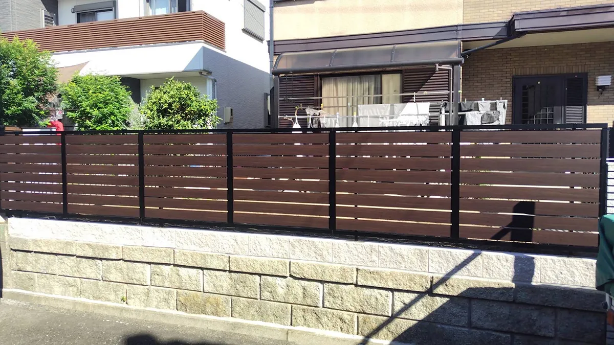 ガーテリア目隠しフェンス外構リフォーム施工例