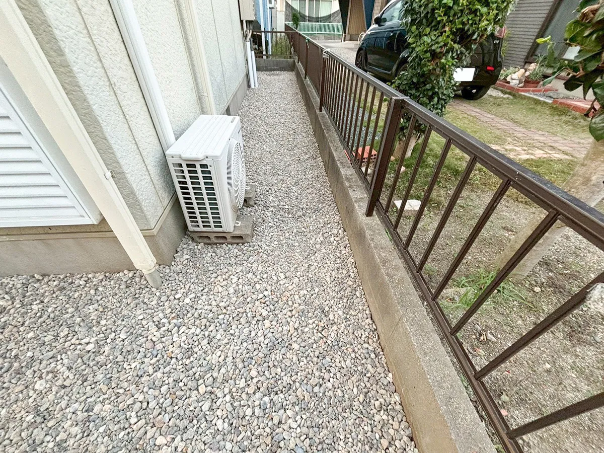 犬走り砂利敷き施工例
