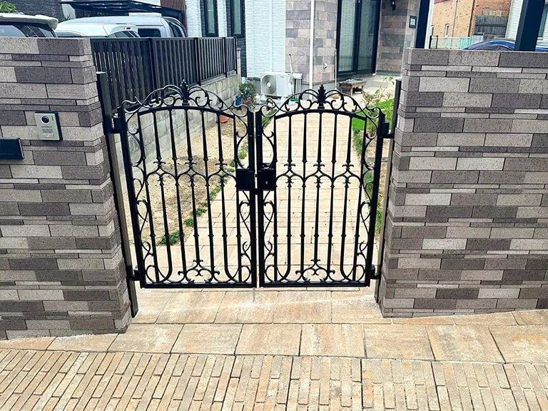 ガーテリアアルミ鋳物フェンス施工例