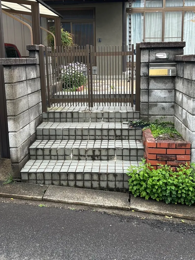 ガーテリア門扉&アプローチ施工前