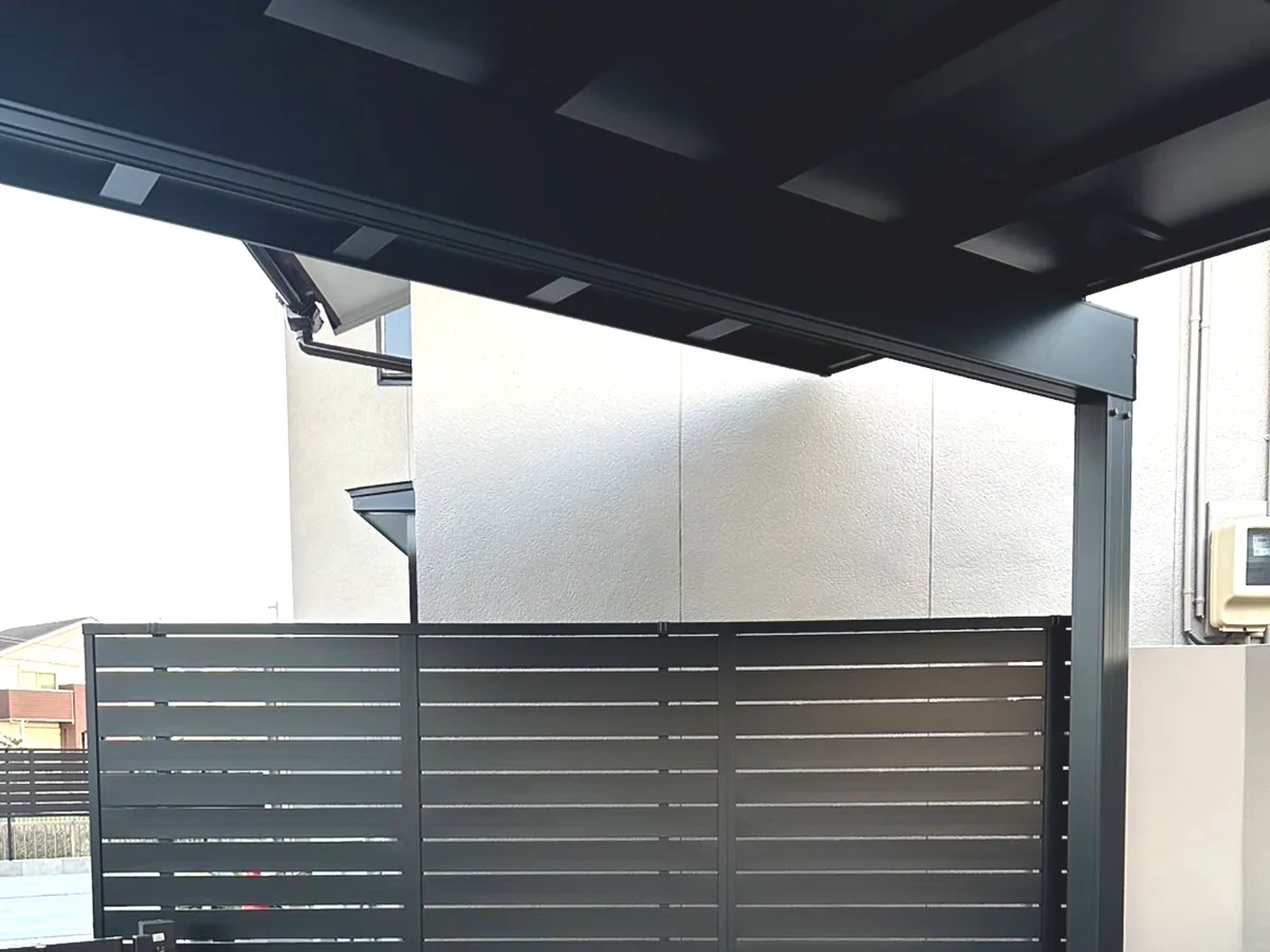 ガーテリアブラックポリカカーポート施工例