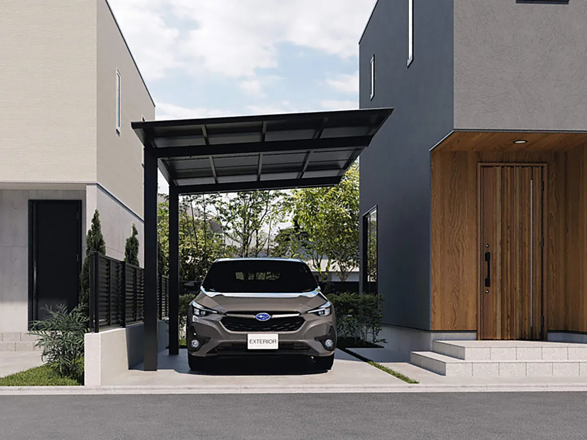 ブラックポリカカーポート：三協アルミ／セルフィ施工例