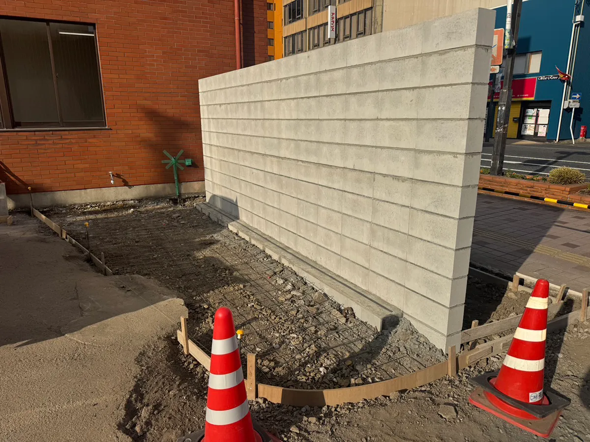 ガーテリア駐車場外構リフォームブロック積み施工例